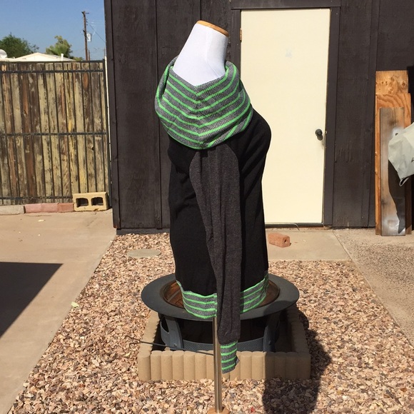 Green/Gray Striped Skew Neck Raglan Sleeve Tee - Picture 3 of 4